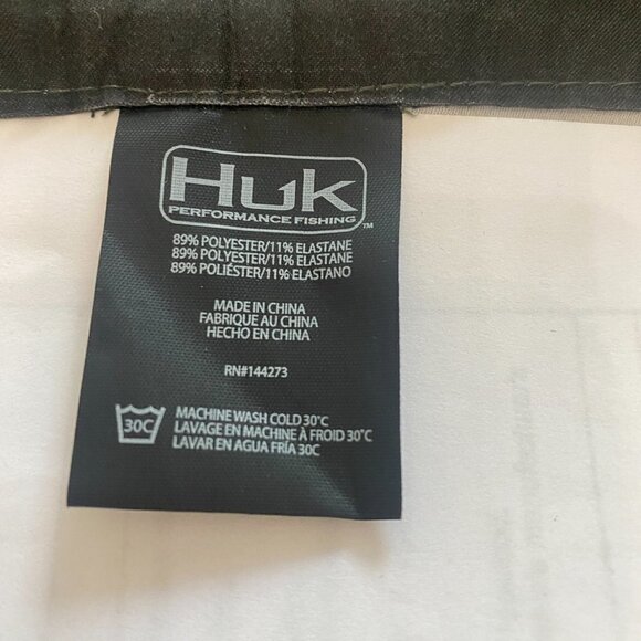 HUK Performance Pursuit Running Lakes Gray Camo Fishing 6" Shorts Men's Size XXL - Picture 11 of 12